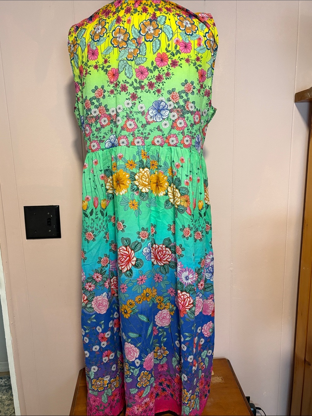 Vibrant Floral Print Maxi Dress - Multicolor - Picture 3 of 5